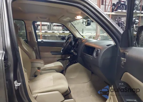 2016 Jeep Patriot Latitude z USA, uszkodzony, nr VIN 1C4NJRFB6GD535093